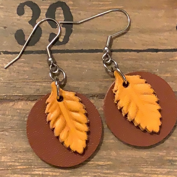 Leather in Fall. - Picture 2 of 2